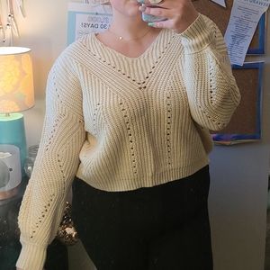 Comfortable Crop Sweater 😌